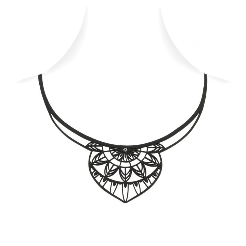 India Necklace - GUM JEWELRY Magnificent French creation with an oriental and Celtic look. Made of black silicone gum it has many advantages. Anti allergic it will suit all people not supporting the metals. Very nice to wear this material is lightweight, very soft, like a second skin for a tattoo effect. Malleable and deformable, you can fold it, put it away, manhandle this jewel will resume its original shape. Ideal to take it anywhere with you. Very durable you can wear it in all circumstances as at the beach or pool. Material : silicone Adjustable length: 41 to 45 cm Thickness: 2 mm Weight: 15 gr Optional with or without crystal Swarovski Elements
