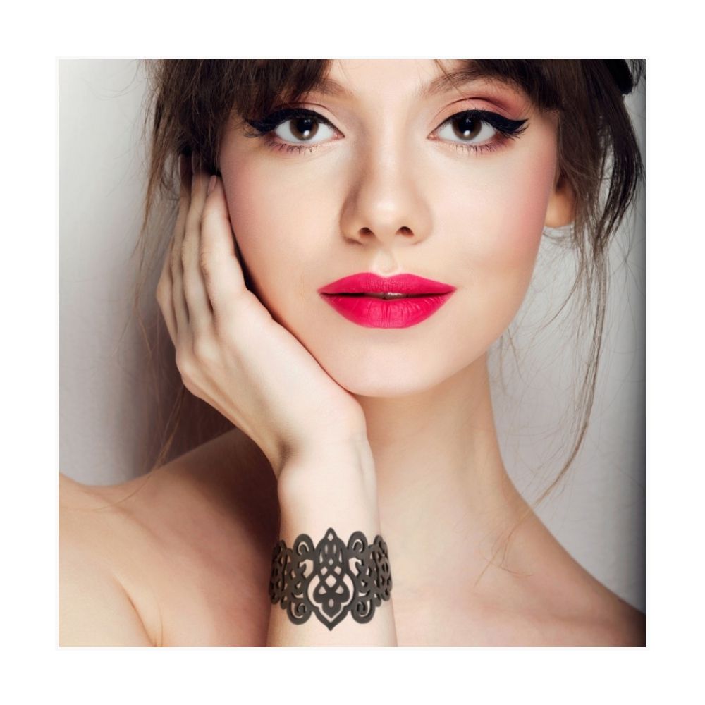 Black Silicone Gum Arabesque Necklace and Bracelet Effect Tatto