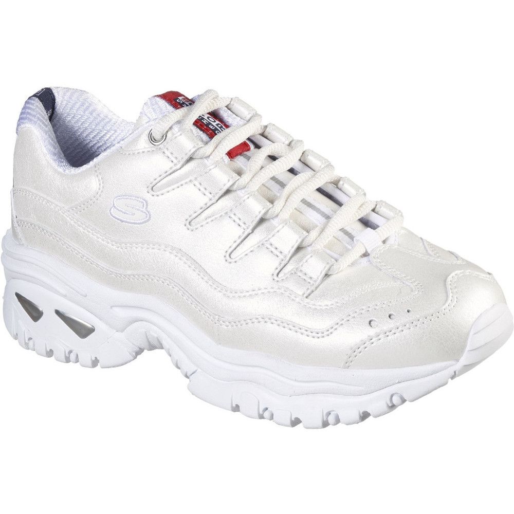 Put a gleaming finish on a sporty classic favourite look with the Glacier Views shoes. Shiny metallic powder-finish leather upper in a lace up athletic walking and training sneaker with stitching and overlay accents.