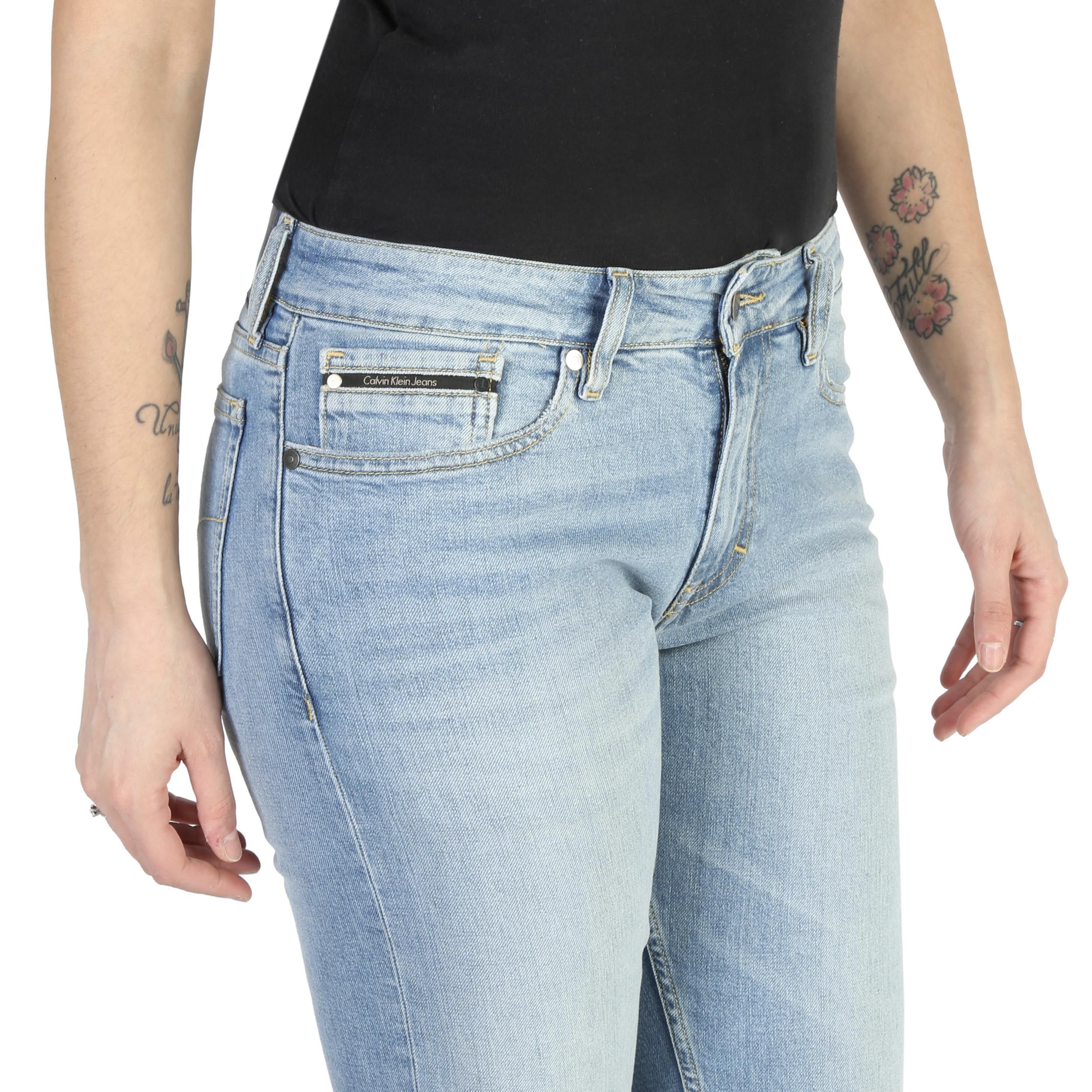 <br> Type: Jeans <br> Fastening: buttons, zip <br> Pockets: 5 <br> Material: cotton 94%, elastane 1%, polyester 5% <br> Washing: wash at 30° C <br> Model height, cm: 184 <br> Model wears a size: 28 <br> Fit: slim <br> Details: visible logo