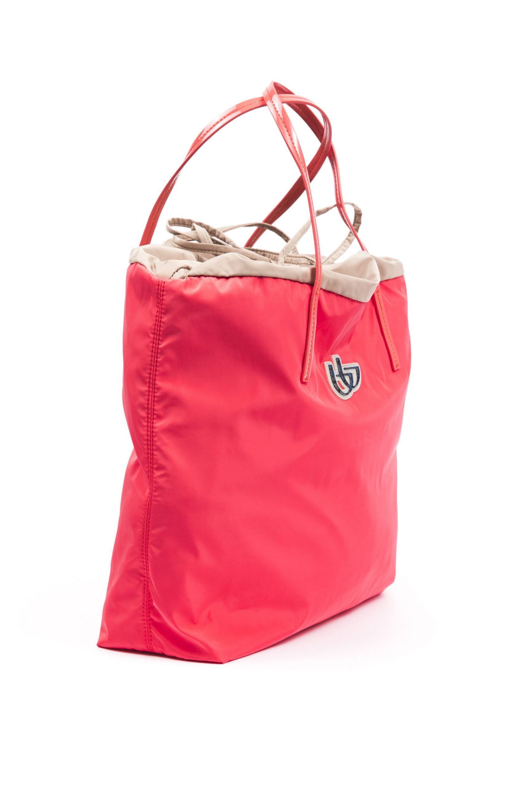 <p>Damen-Shopping-Handtasche aus Stoff und synthetischem Lackleder. Inklusive Staubbeutel mit Logo. Abmessungen: 36 cm x 16c m x 32 cm</p>