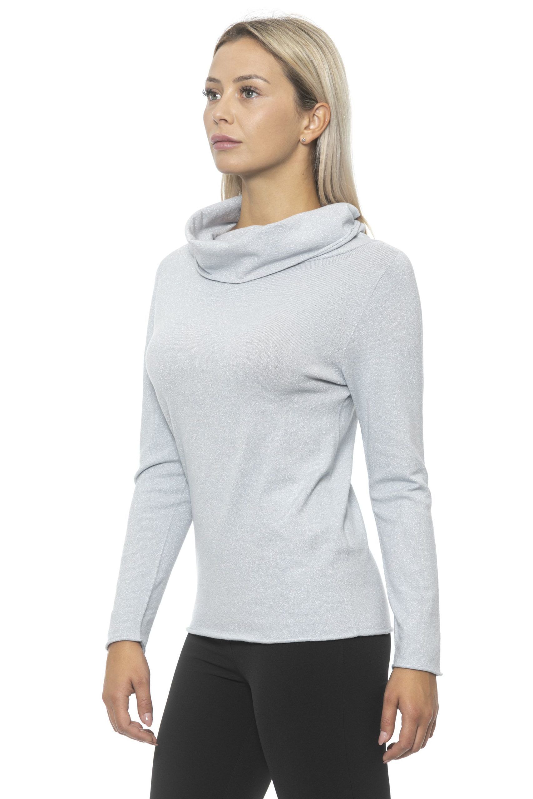 <p>Soft turtleneck woman sweater. Long sleeve.</p>
