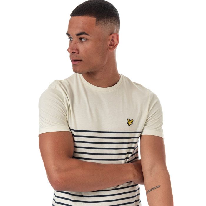 Mens Lyle And Scott Breton Stripe T-Shirt in seashell white - navy.<BR><BR>- Ribbed crew neck.<BR>- Short sleeves.<BR>- Breton stripe design.<BR>- Embroidered eagle logo at left chest.<BR>- Woven herringbone back neck tape.<BR>- Soft  lightweight cotton jersey fabric.<BR>- 100% Cotton. Machine washable.<BR>- Ref: TS700MMZ938