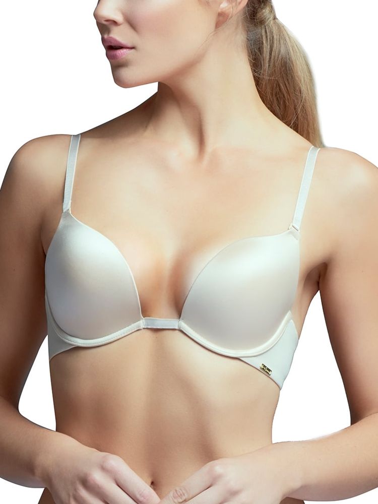 Ultimo Max Exposure Plunge bra is the perfect must have bra.  This daring style gives you a beautiful invisible boost and the deep plunge neckline is perfect for your low cut clothes.  This style comes with interchangeable clear straps allowing you maximum choice of how you wear your bra.  Choose: Halterneck, criss-cross or conventional.  If you wear the clear straps, it turns into a strapless!  This bra ticks so many boxes and should be in your lingerie collection for those dresses and tops that cause you a nightmare.