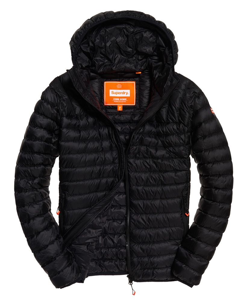 Superdry men’s Core Down hooded jacket. This lightweight, hooded jacket is perfect for those transitional months and had been made with a 90/10 premium duck down filling and a very high fill power rating, providing brilliant insulation. The jacket features a front zip fastening, elasticated cuffs and hem and two front zip fastened pockets. The Core down hooded jacket is finished with a rubber Superdry International logo badge on the sleeve.Superdry is certified by the Responsible Down Standard to confirm that our down filled products are sourced to ensure animal welfare.