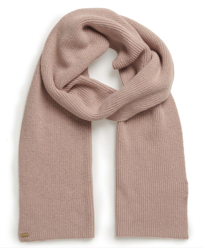 Superdry women's Heritage Ribbed scarf. This all over ribbed scarf is a classic design that goes with any style of coat in order for you to wrap up warm this winter. Finished with a Superdry metal logo badge.