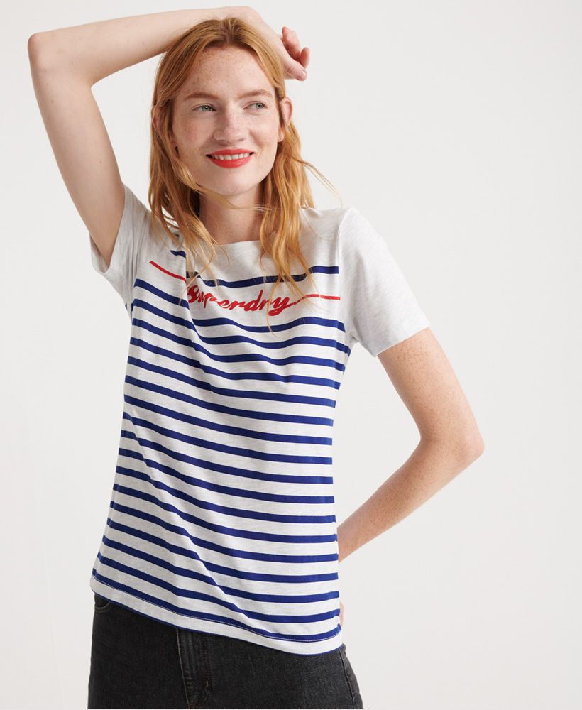 Superdry women's Linear Script Stripe t-shirt. This classic style t-shirt is the perfect update for your wardrobe basics this season, featuring a crew neck, short sleeves and a printed stripe design across the body. Completed with a Superdry logo across the chest. Will look great paired with jeans, trainers and a zip hoodie for a casual look this season.