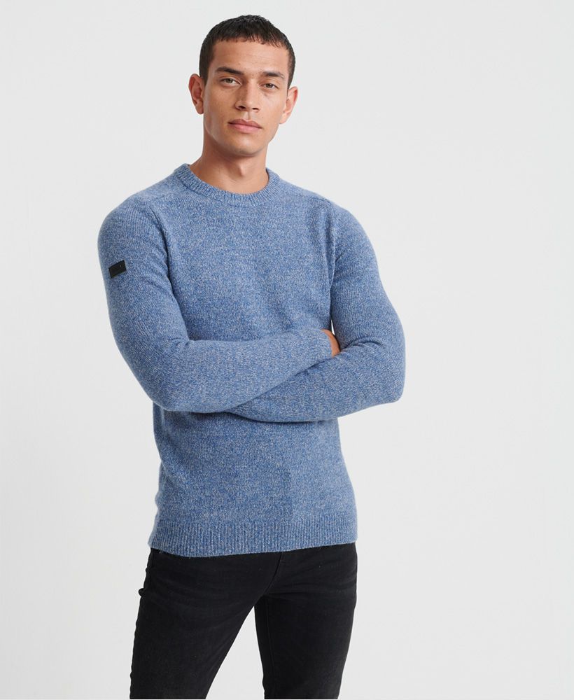 Superdry men's Harlow crew neck jumper. This soft and cozy jumper features a classic crew neck and ribbed hem and cuffs. Finished with a Superdry logo badge on one arm, this jumper is perfect for an everyday look this season.