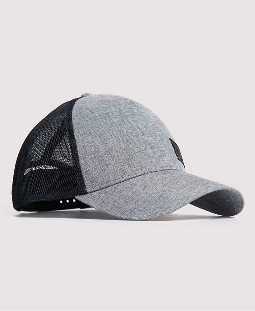 Superdry women's Sports cap. This cap features a rear snap fastening, a curved brim and mesh panelling to help keep you cool during training. Finished with a Superdry Sport logo across the front.