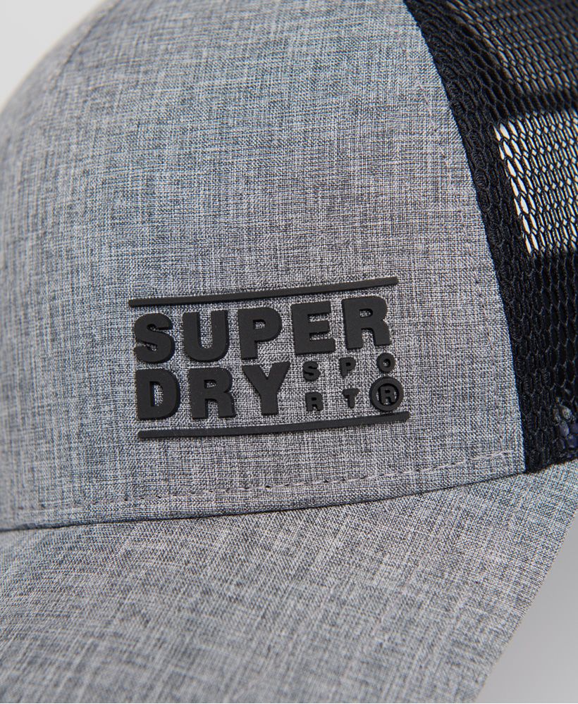 Superdry women's Sports cap. This cap features a rear snap fastening, a curved brim and mesh panelling to help keep you cool during training. Finished with a Superdry Sport logo across the front.