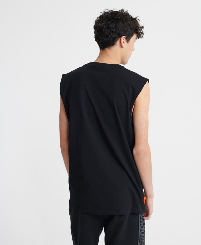Superdry men's Collective oversized vest. Update your vest collection for those warmer days with this vest featuring a ribbed crew neck, trim armholes, a Superdry logo badge on the chest and Superdry logo tab on one side seam.Made with Organic Cotton - Made using cotton grown using organic farming methods which minimise water usage and eliminate pesticides, maximising soil health and farmer livelihoods.