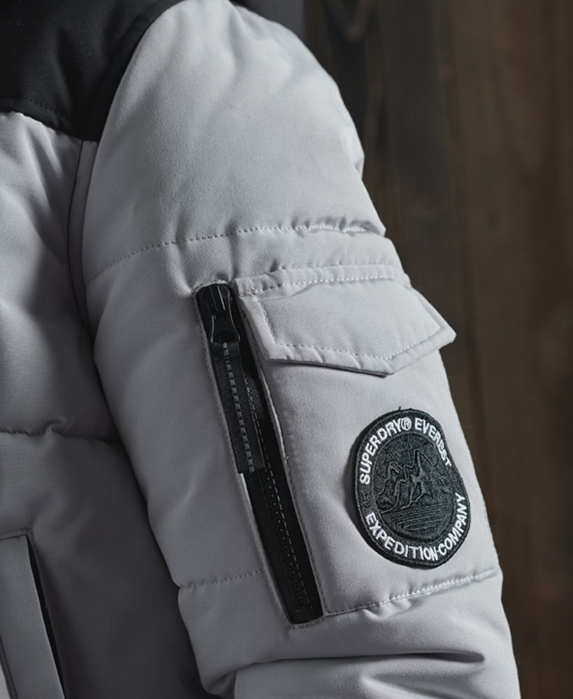 Designed with you in mind, the Quilted Everest Jacket features a recycled polyester padding providing you with extra warmth and comfort this season, as well as being sustainably friendly. Perfect for those ice cold mornings or evenings, layer this jacket over any outfit to complete the look.Main zip and popper fasteningBungee cord adjuster hood and hemFour pocket design100% recycled polyester paddingRibbed cuffsSignature logo badgeThe padding in this jacket is 100% Recycled Polyester, made from up to 10 recycled bottles, sourced from household recycling plants in China. 