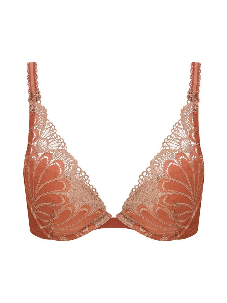 The Refined Glamour collection is a dream to wear. It boasts unequalled comfort and push-up cups to give your cleavage perfect support, while vibrant lace injects a little energy into your lingerie drawer. It's to die for.