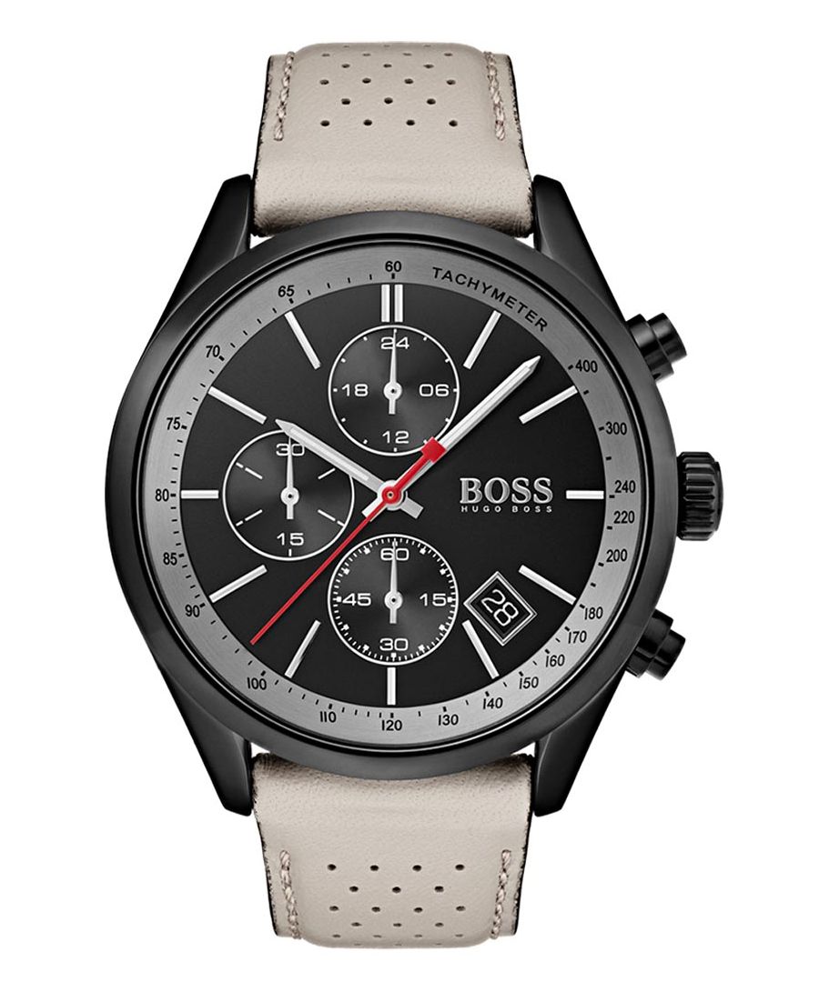 Heren horloge van het merk Hugo Boss in de kleur zwart.  Merk: Hugo BossModelnaam: 1513562 (44mm)Categorie: heren horlogeMaterialen: edelstaal, leerKleur: zwart, beige