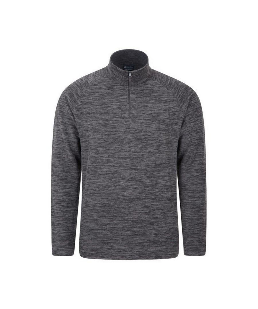 Materiaal: 100% polyester. Stof: Microfleece. Ontwerp: Eenvoudig. Stof Technologie: Anti-Pilling, Ademend, Lichtgewicht, Sneldrogend. Naam etiket. Mouwtype: Met lange mouwen. Halslijn: Staande Kraag. Sluiting: Halve Rits, Pull Over.