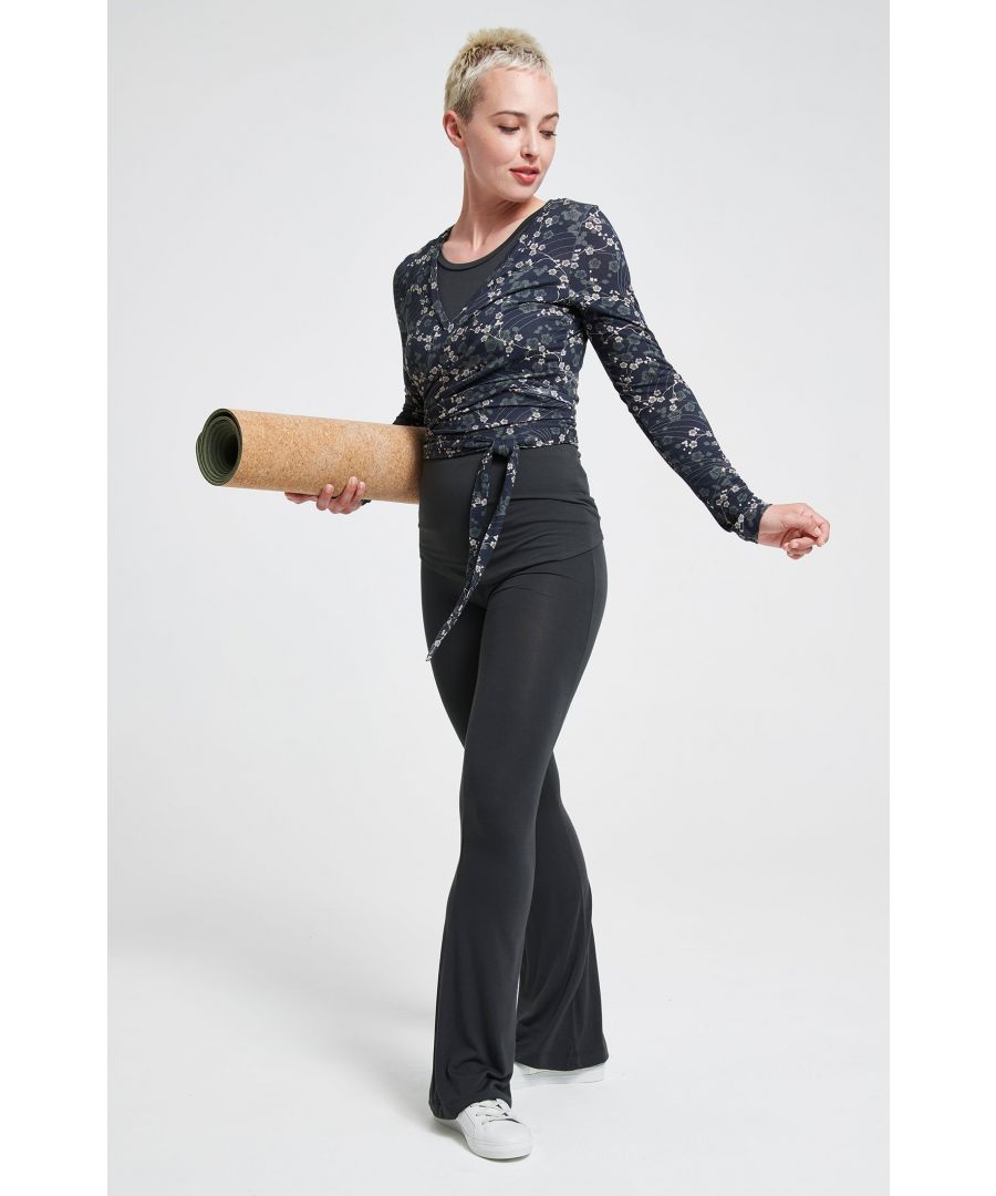 Get all the 70s dancing queen feels in our Flared Pants. Made with Bambor® they'll gently hold you in and feel so comfortable on. The flared cut and hip and side seam details are extremely flattering and will work with all your tops - a yoga tank, chunky knit or sparkly going out number.\n\nDesigned for Yoga and Pilates \n\n\nMade with Bambor®, our unique blend of 60% Bamboo, 30% GOTS Organic Cotton, 10% Elastane\n\nAvailable in Regular and Long lengths\nFlattering hip and side seam detailing\nSuper soft and comfortable\nNaturally sweat-wicking and breathable \n\nGreat for all sporting activitie\n\n\nApprox Inside Leg Lengths: XS to XXL 80cms / 31