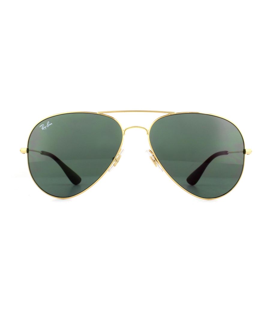Ray-Ban Sunglasses 3558 001/71 Gold Green G-15 is another version of the classic aviator model with the typical silhouette, fitted here with comfort-flex, spring hinges and silicone nosepads for added comfort and durability.