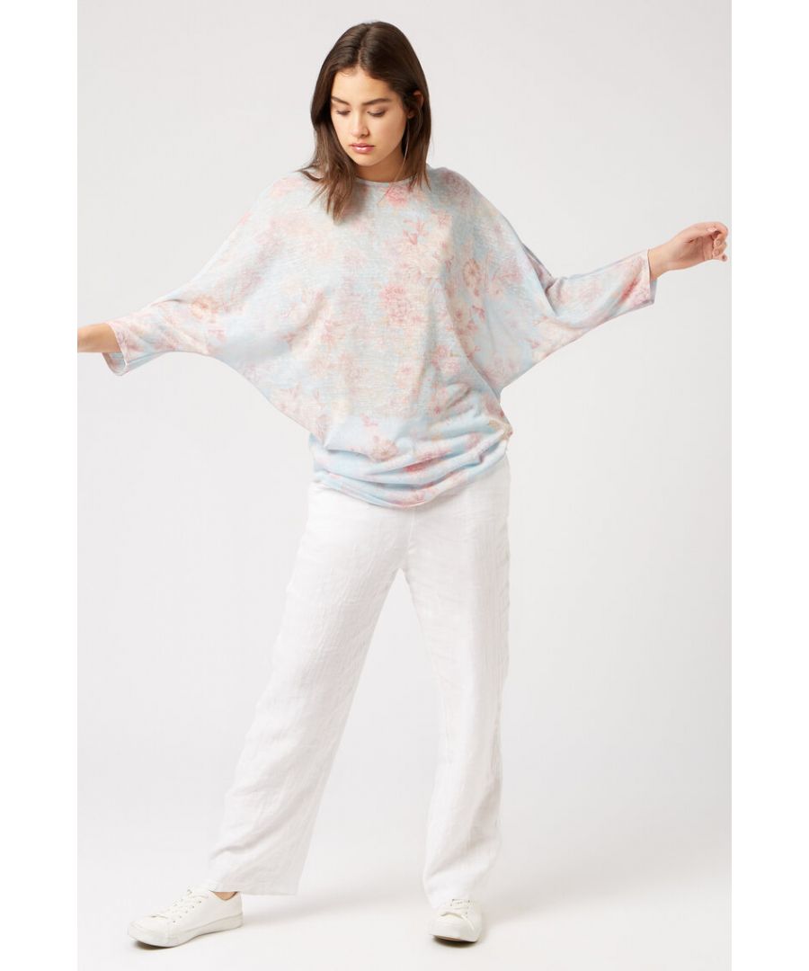 Featuring a feminine floral abstract print  and batwing sleeves, this top is made of a light weight breathable fabrication, perfect for throwing on with jeans for an off duty look.\nPrinted T-shirt, 3/4 sleeve, Scoop Neck, Regular fit, 50% viscose 50% polyester, Machine wash 30oC, Model wears size 10, Model height 5ft 9inches, Made in Italy, JL21004-10.