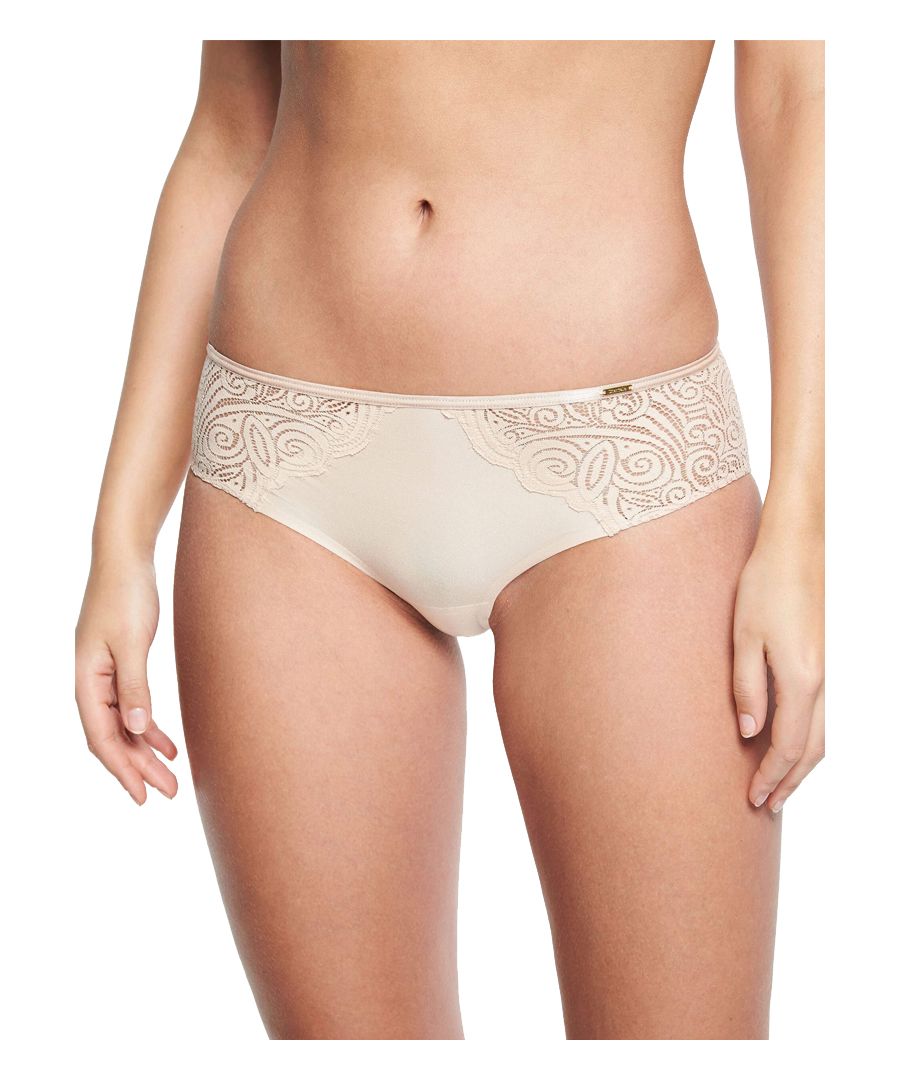 This hipster from the Chantelle Pyramide range have seductive lace panels at the sides for a sexy look. Fitting low on the hips, with a smooth waistband and leg openings for no VPL.