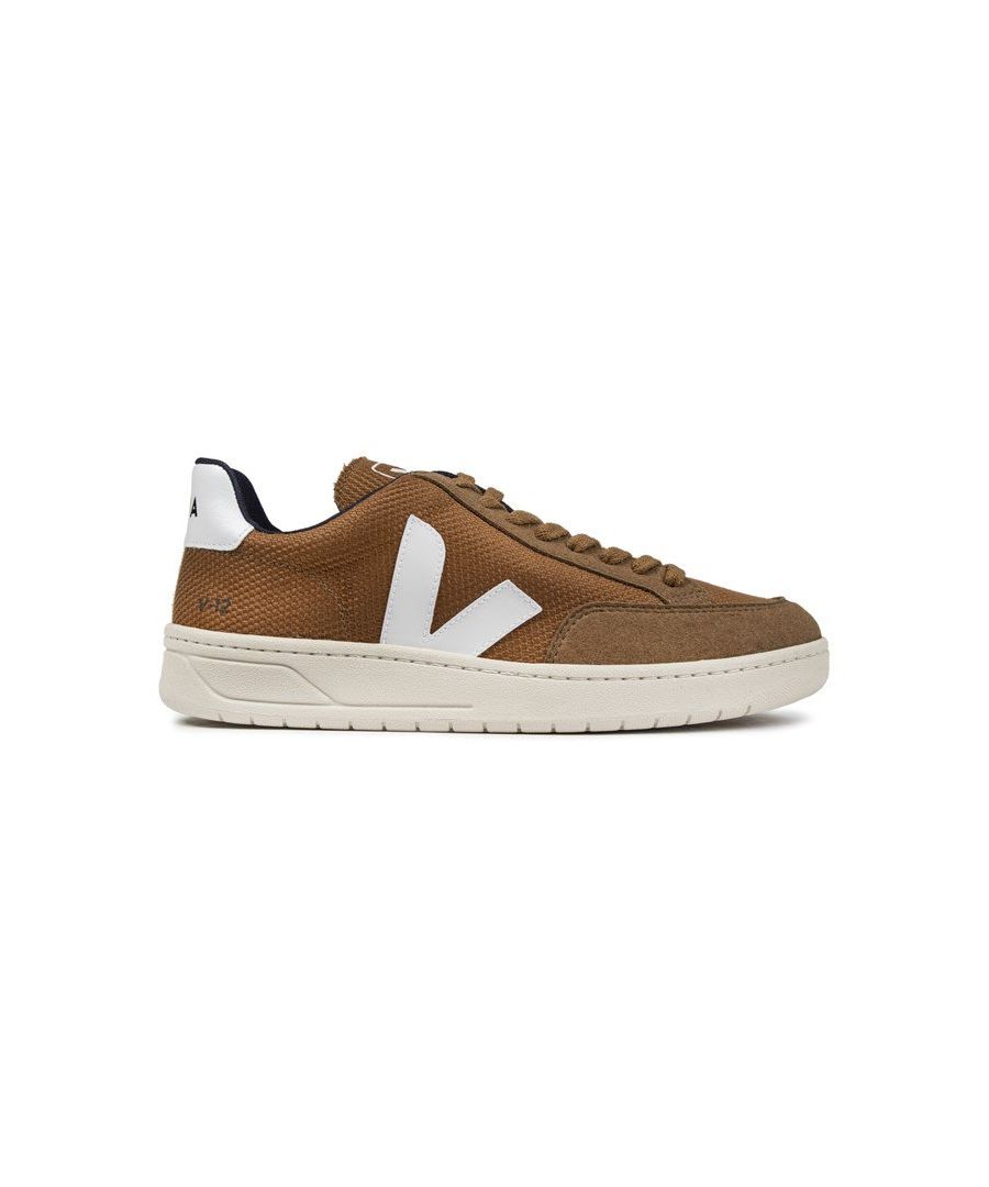 Veja tan trainers Clearance
