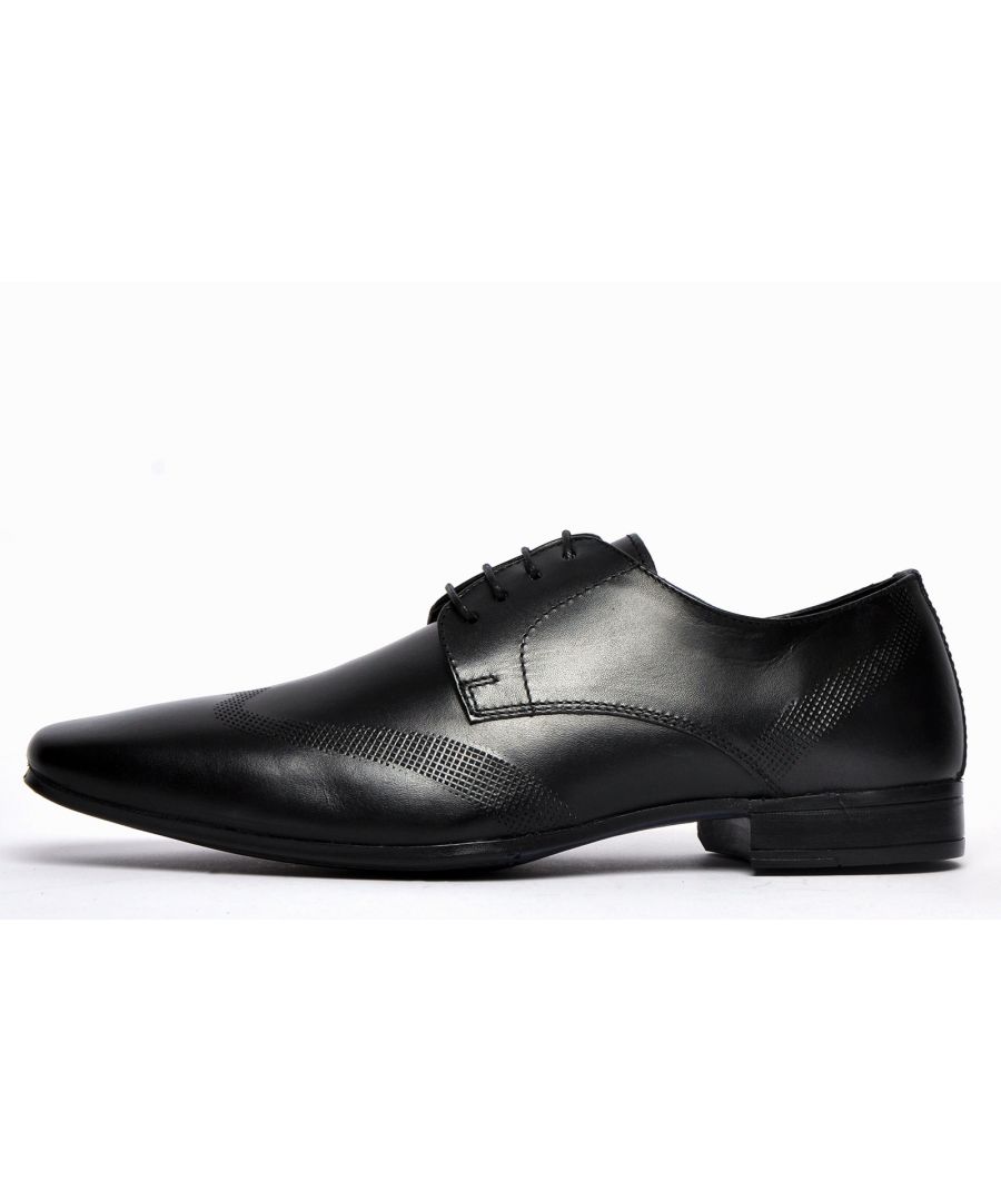 This Red Tape Foster mens leather lace up shoe boasts a classic style with a premium black leather upper offering a standout shoe with luxurious looks, setting the trend for formal wear whilst maintaining a casual edge.\nA slimline sole delivers on trend styling whilst the stitched grippy sole delivers secure wear wherever you go. Premium looks in the form of a brogue style pattern to the upper sit right at the forefront of this high-end leather lace-up shoe, so youre guaranteed super comfy wear all day every day. The combination of style and practicality make the Foster ideal for all occasions whether its casual, formal or dress and at a snip of the normal high street price they wont be around for long!\n \n - High quality leather construction\n - 4 hole lace up system\n - Stitched sole unit\n - Comfy inner\n - Minimalistic Brogue style finish to upper\n - Designer stitch detailing\n - Durable grippy rubber outsole