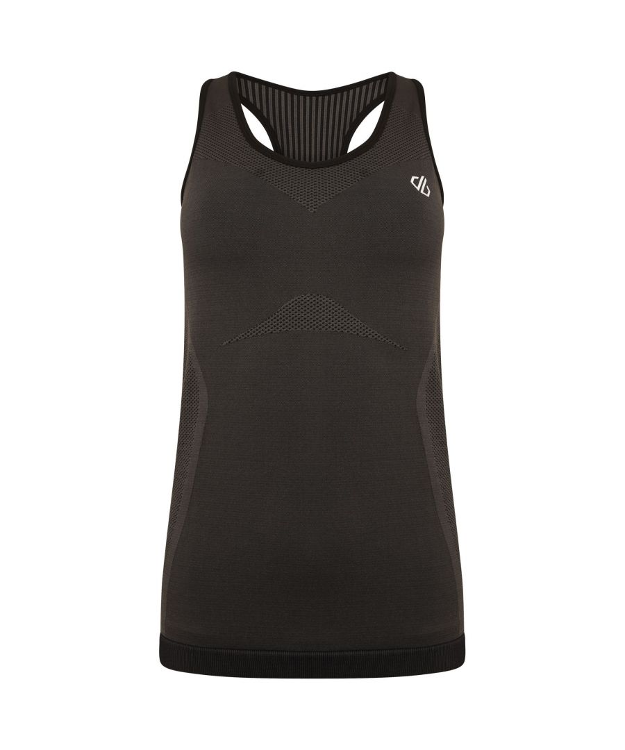 64% Polyamide, 26% Polyester, 10% Elastaan. Stof: Gebreid, Net. Ontwerp: Logo. Rugstijl: Racerback. Hals: Schep. Mouwtype: Mouwloos. Stoftechnologie: Anti-Odour, Afvoer van vocht, Q-Wic Plus, SeamSmart Technologie. Reflecterend Detail, Naadloos.