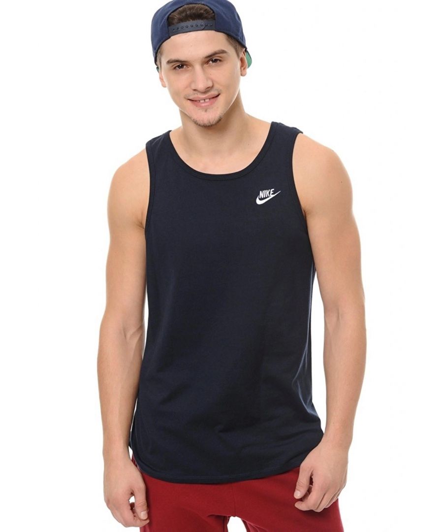 Nike practical and stylish tank top. The model will be perfect for both typical urban and sports sets. Thanks to the cotton fabric, it will allow the skin to breathe, ensuring constant comfort. The Navy colors have been broken with the White Nike logo.