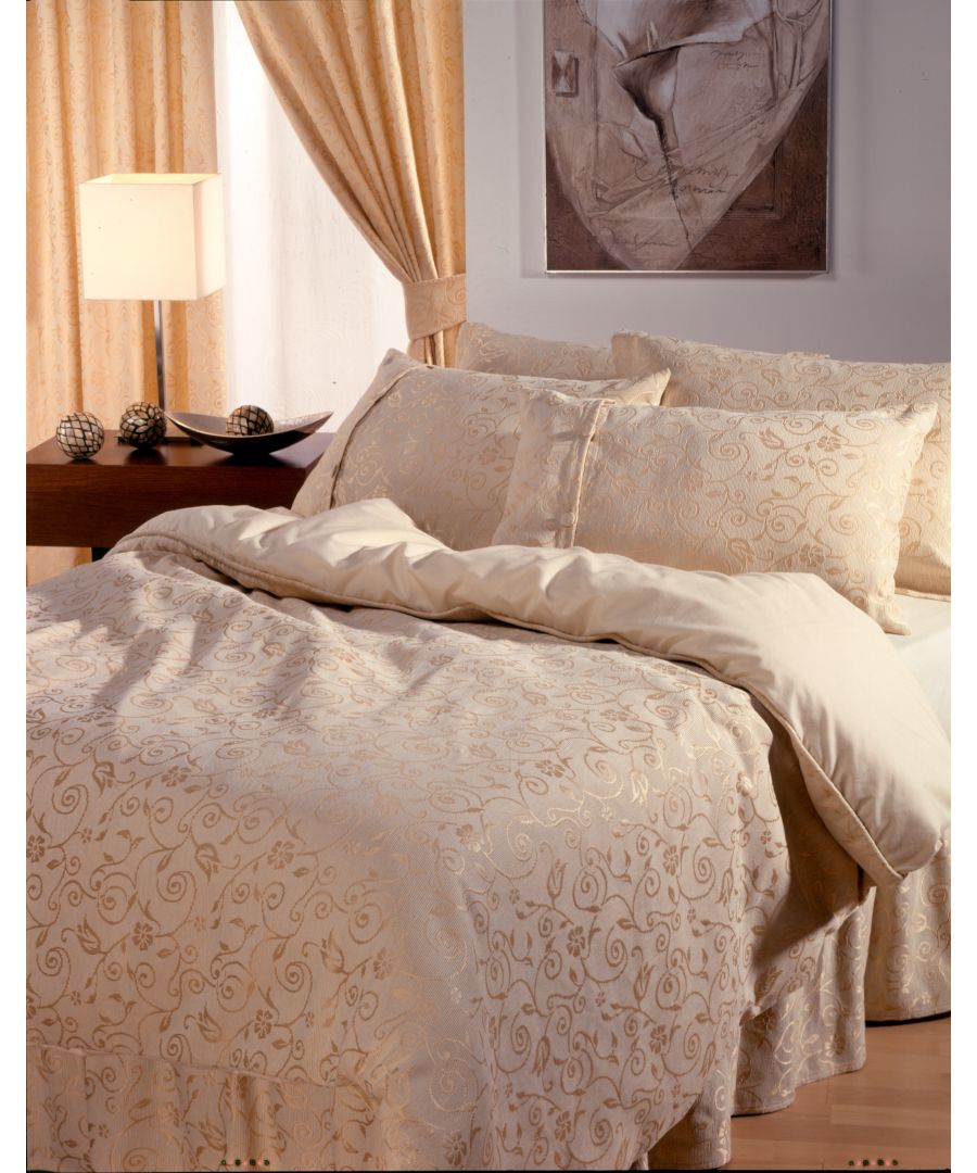Featuring a swirrled floral lace design on an ivory background. This pillowcase set will be perfect for any contemporary setting.