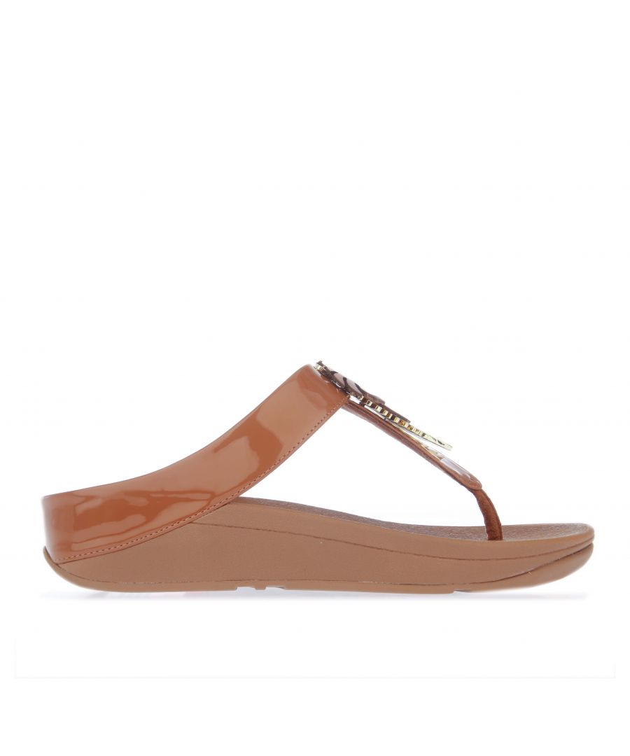 Womens Fit Flop Fino Jungle Leaf Toe- Post Sandals in tan.- Synthetic upper.- Slip on fastening.- Open toe. - Comfortable  cushioned  flexible  lightweight.- Ergonomic Microwobbleboard™ midsoles.- Rubber sole. - Ref: DB5592