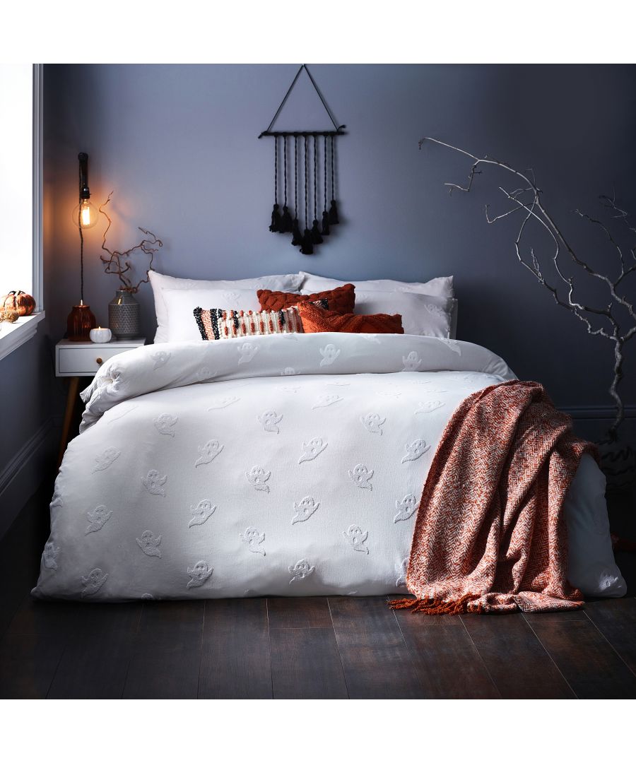 Boo! Add something spooky to your home with the ghosted tufted duvet set. Made with 100% cotton and featuring mini ghost tufting detail. Our tufted ghost bedding will add a spooky, textural look to your bedroom. With a comfortable, breathable cotton percale reverse to help you have a better night’s sleep, this bedding feels as good as it looks. Includes 1 x pillowcase measuring 50 x 75cm.