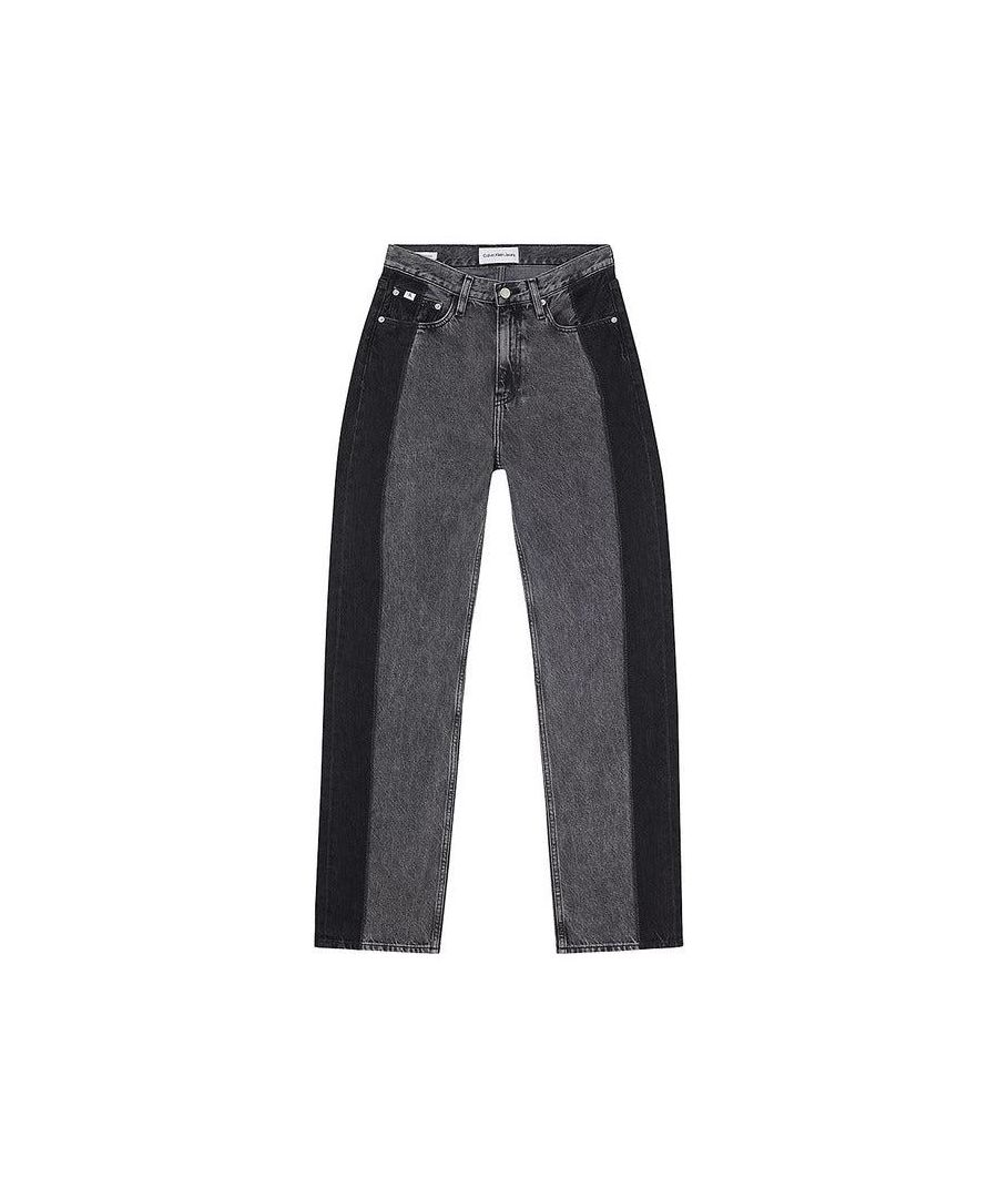 Brand: Calvin Klein Jeans\nGender: Women\nType: Jeans\nSeason: Fall/Winter\n\nPRODUCT DETAIL\n• Color: black\n• Fastening: zip and button\n• Pockets: front and back pockets \n\nCOMPOSITION AND MATERIAL\n• Composition: -80% cotton -20% Organic Cotton \n•  Washing: machine wash at 30°