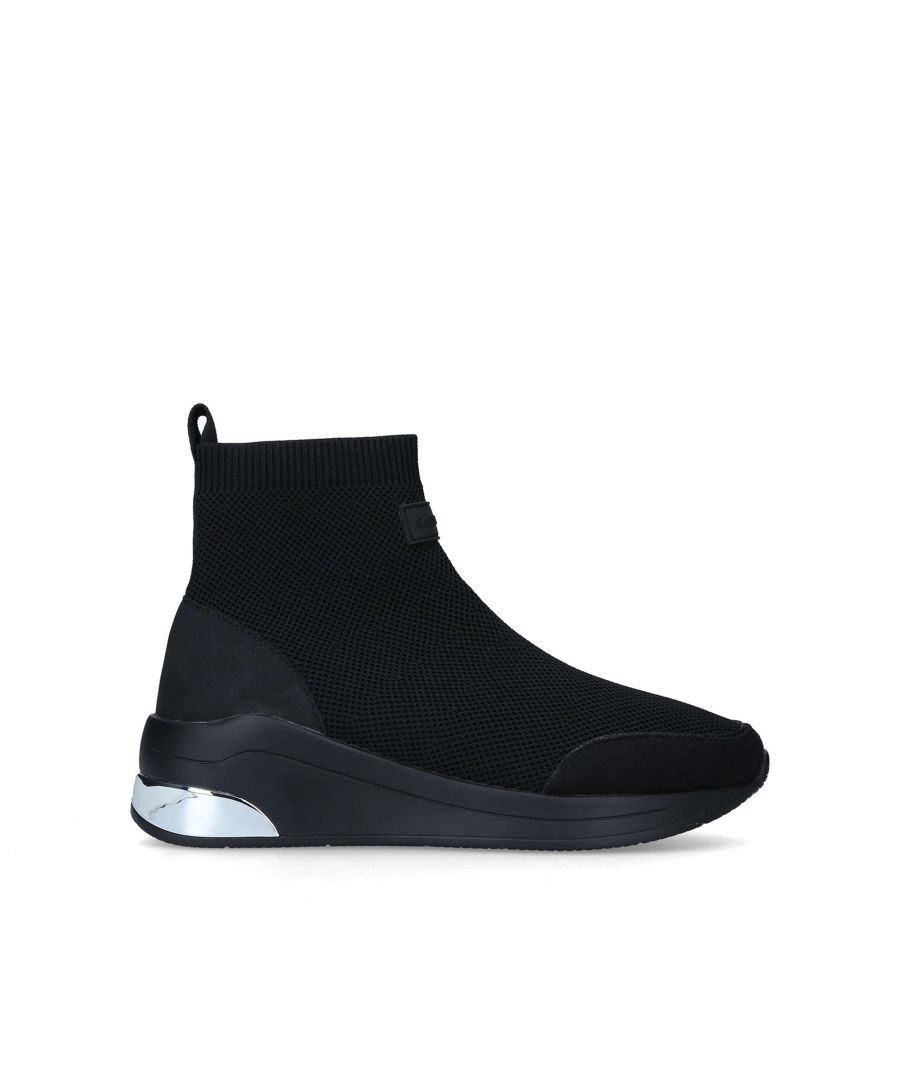 This spin on sports-luxe is one to covet this season: the Jestson Sock sneaker is set on a contoured contrast outsole and crafted in black with a stretch upper, a tonal toe bumper and a flash of metallic gracing the heel counter.