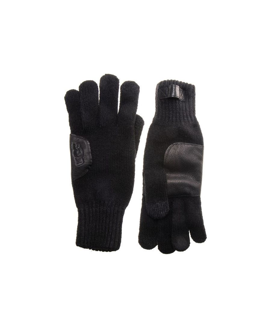 Wrap Up Warm deze winter met de stijlvolle Leather Patch Women's Gloves door Cult merk Ugg. De slanke zwarte geweven hand slijtage is versierd met een lederen Patch detaillering en een lederen pols lus voor een modieuze afwerking.