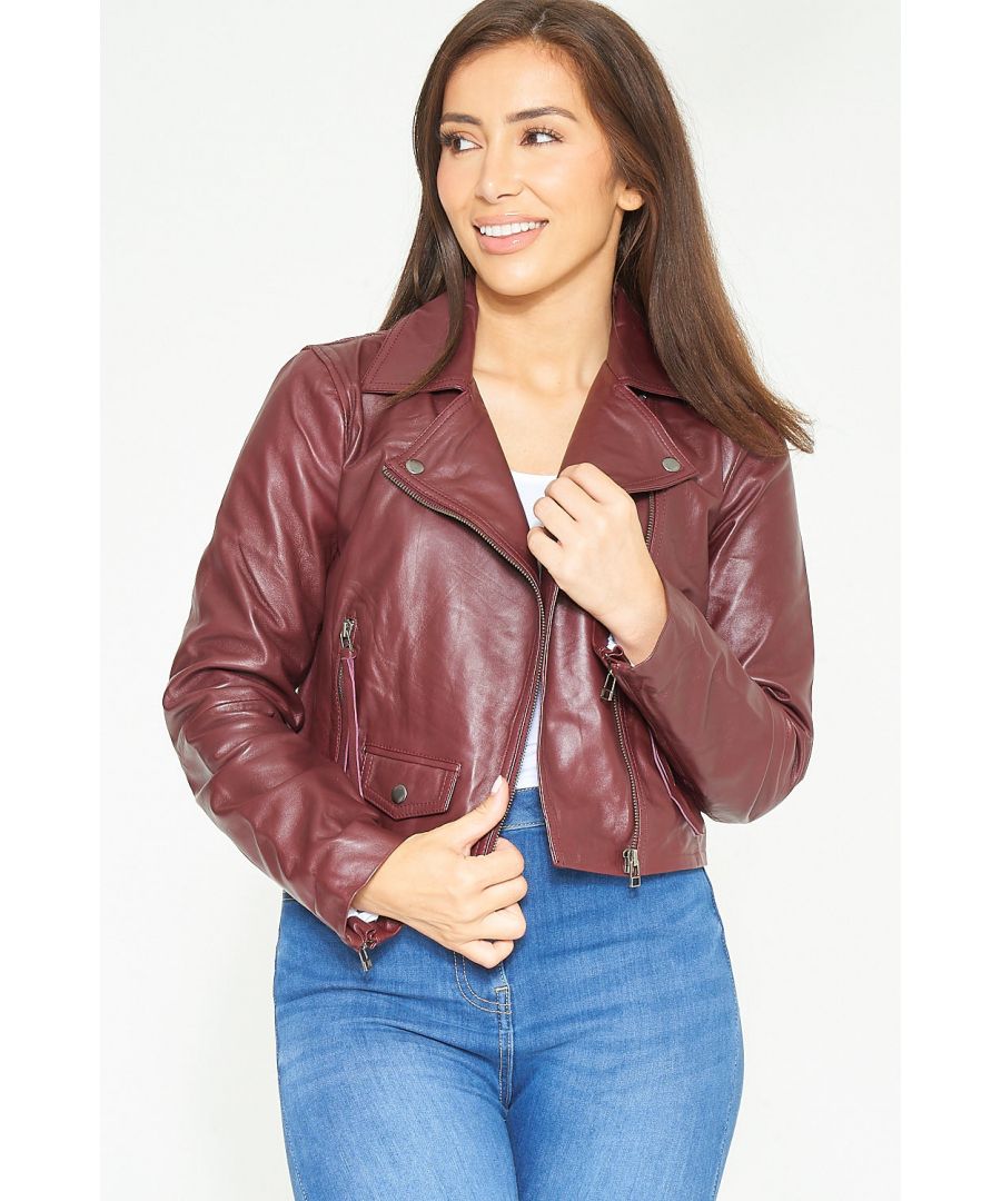 Elle Ladies Leather Biker Jacket, 2 Front pockets. No inside pocket. Shell 100% Leather. Lining 100% Polyester.