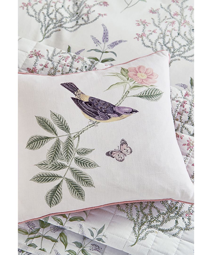 Stylish Living Room Décor Edit