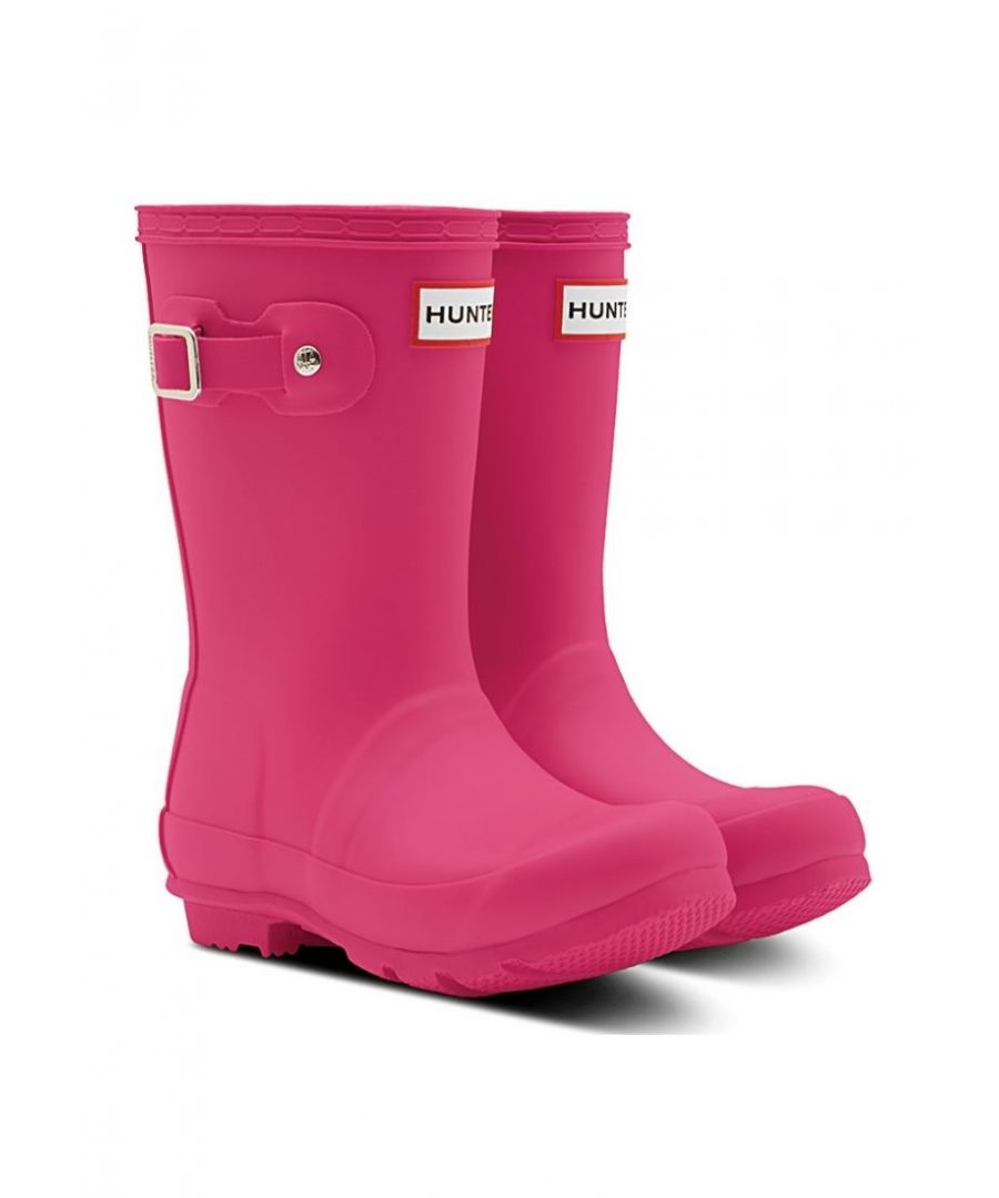 A mini version of the iconic Original Tall Boot, the Original Little Kids Wellington is a dream for tiny feet. This boot is handcrafted from natural rubber. Designed for adventures, our specialised kids wellies are highly resistant to wear and abrasion with a polyester lining for comfort. Reflective patches and the Hunter Original tread offer added safety so you can be confident letting them take on the elements whatever the weather.\n\nWe recommend that all Hunter boots be worn with socks to protect the wearer's skin from contact with rubber.\n\n \n\nWaterproof\nHandcrafted\nPolyester lining\nRubber outsole with Hunter Original tread pattern\nCrafted from natural vulcanised rubber with matte finish