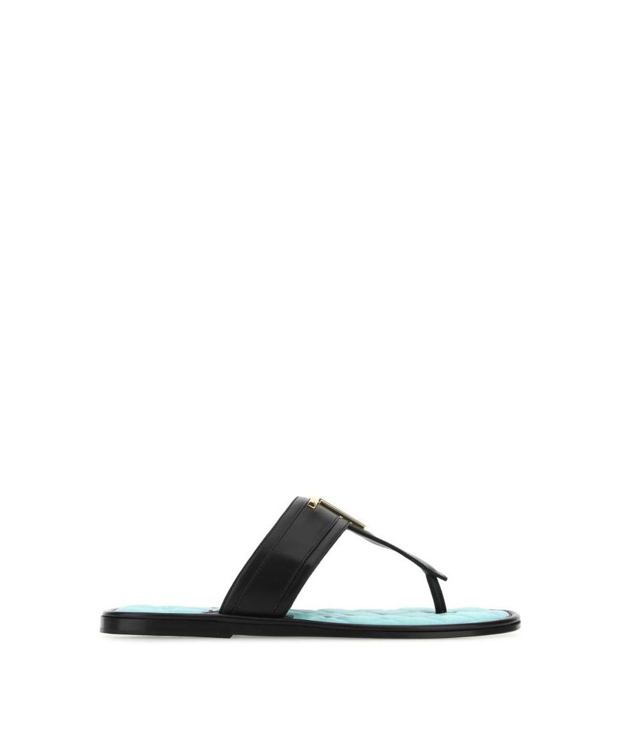 Black leather thong sandals