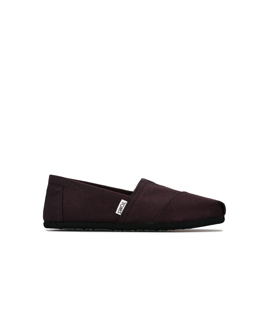 Womens Toms Classics Canvas Pumps in black.- Classic canvas slip on shoe.- Elasticated V insert to the front for additional comfort.- Contrast patterned lining.- Branding to the side and heel.- Cushioning suede insole.- Toe-stich.- Textile upper. Textile and leather lining. Textile and rubber outsole.- Ref: 10000869