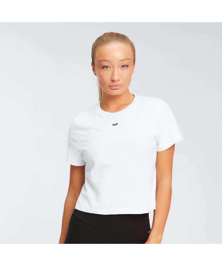 We know everyone needs those essential pieces to complete your wardrobe. Our Essentials Crop T-Shirt is cut for a flattering cropped length and made with cotton-rich fabric, for a soft-touch layer;that keeps you comfy;everywhere you go.\n\nThe Essentials range is designed with the day-to-day in mind, whether you;re training or taking time off.\n\nFabric: 100% cotton