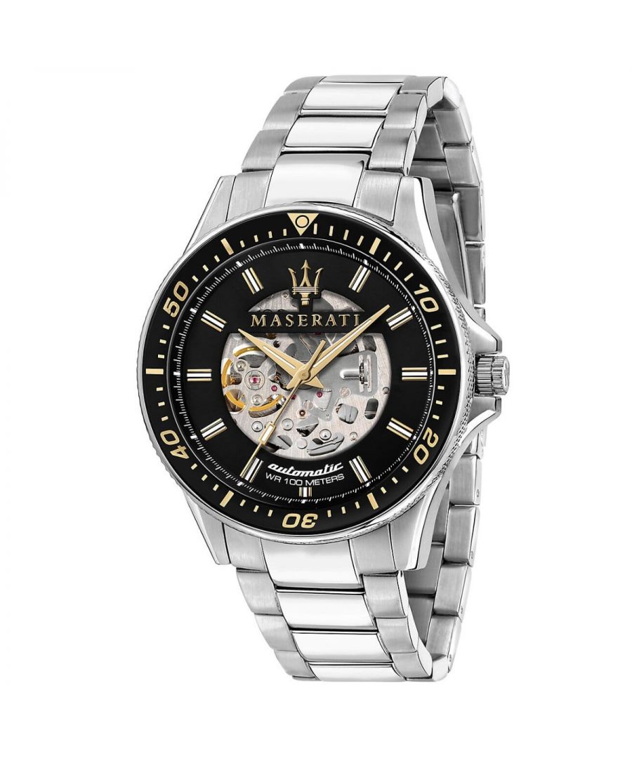 Stijlvol heren horloge van het merk Maserati. Het horloge heeft een polsbandje dat ook kleiner gemaakt kan worden, de kast heeft een diameter van 44 mm en het uurwerk is van Quartz.  Merk: MaseratiModelnaam: R8823140002 (44mm)Categorie: heren horlogeMaterialen: edelstaalKleur: zilver, zwart, goud