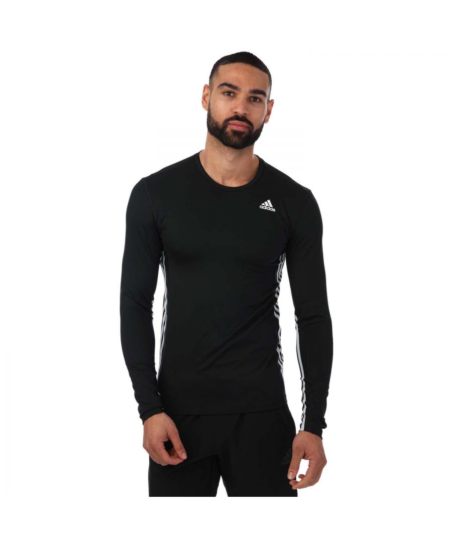Mens adidas Techfit 3- Stripes Celebration Long Sleeve T- Shirt in black.- Crewneck.- Long sleeves.- Moisture-absorbing AEROREADY.- Techfit focuses your muscles' energy.- Tight fit.- 79% Polyester (Recycled)  21% Elastane.- Ref: HE4575