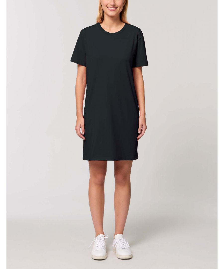 Oh-so-easy and versatile to wear, our Sian nightdress is the perfect loungewear piece for any season. Made from super-soft and sustainable 100% organic-cotton jersey, it’s lightweight yet warm, naturally breathable, and feels amazing next to your skin. Team it with our dreamy alpaca bed socks for cosy nights in, or with your kicks to turn it into a casual day dress. Available in sizes XS - XL.  Machine washable to 40 degrees.  100% organic cotton
