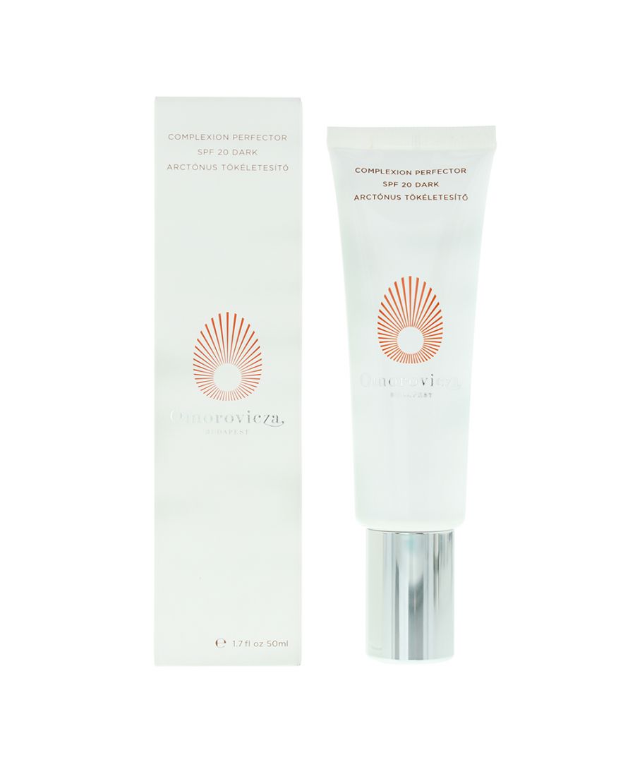 Omorovicza Complexion Perfector SPF 20 Dark Tinted Moisturiser provides a very natural looking medium coverage, gives a true second skin finish.