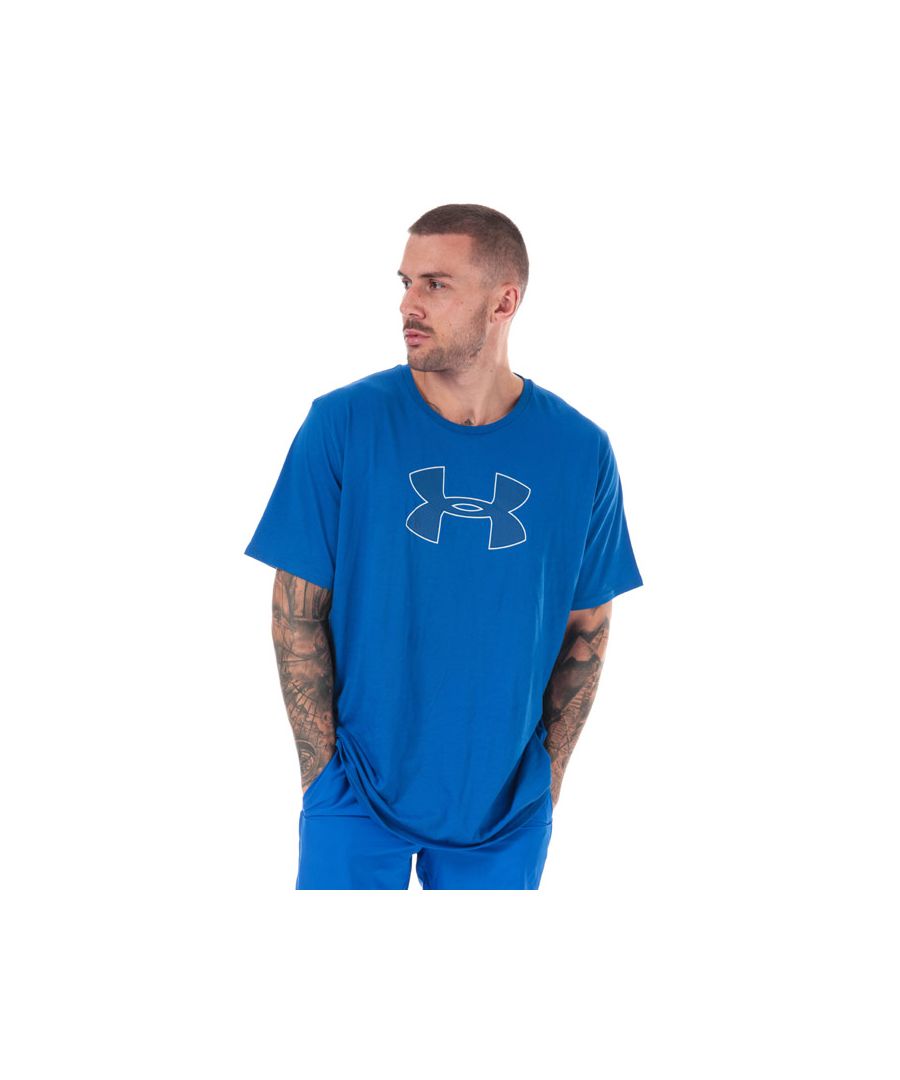 Mens Under Armour UA Big Logo T-Shirt in blue.- HeatGear® helps you regulate your body temperature to keep you cool  dry and light.- Ribbed crew neck.- Short sleeves.- Under Armour graphic logo printed to chest.- Tonal Under Armour logo at back neck.- Tonal back neck tape.- Loose fit: Fuller cut for complete comfort.- Measurement from shoulder to hem: 32“ approximately.- 60% Cotton  40% Polyester.  Machine washable.- Ref: 1329583-486Measurements are intended for guidance only.