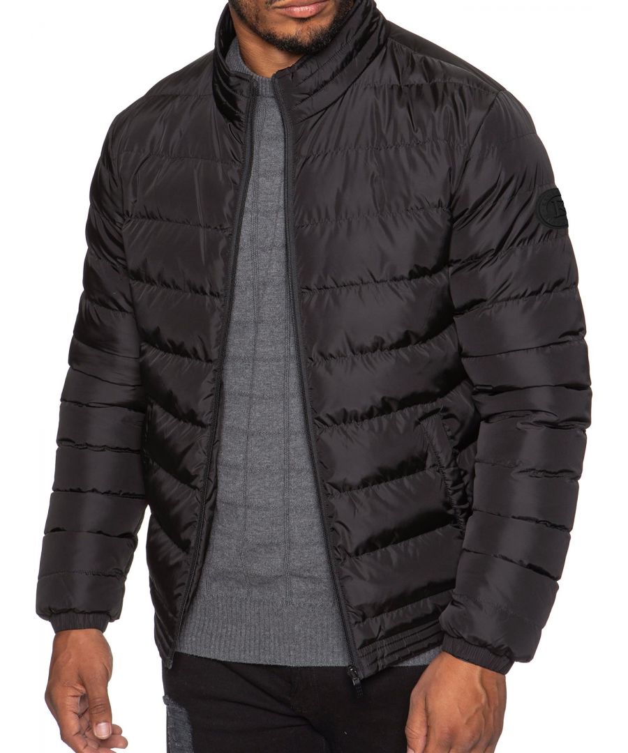 Kruze Mens Wind Quilted Jacket, Funnel Neck, Front Zip and Side Pockets, Shoulder Detail and An Embroidered Logo on The Front to Add a High Fashion Touch and Zip Up Fastening.