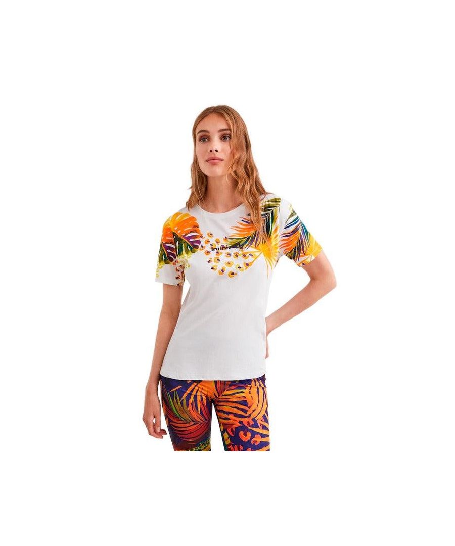 Brand: Desigual\nGender: Women\nType: T-shirts\nSeason: Spring/Summer\n\nPRODUCT DETAIL\n• Color: white\n• Pattern: floral\n• Sleeves: short\n• Neckline: round neck\n\nCOMPOSITION AND MATERIAL\n• Composition: -100% cotton \n•  Washing: machine wash at 30°