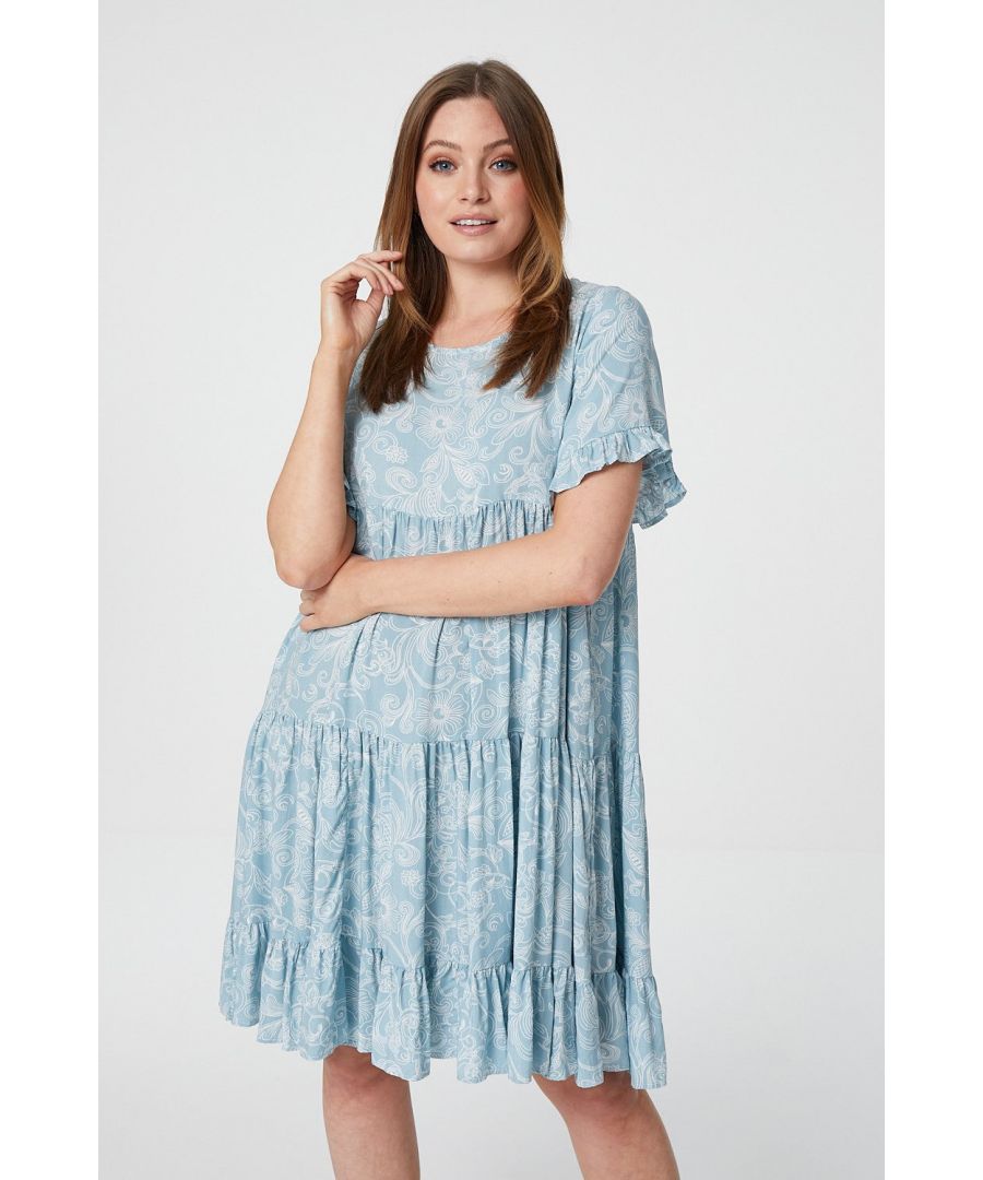 Every WFH closet needs a comfortable oversized smock dress like this paisley print tiered style. With a round neck, short frilled sleeves, a trapeze skirt and a knee length fit. Layer over leggings and trainers or wear alone with trainers for a casual daytime look.