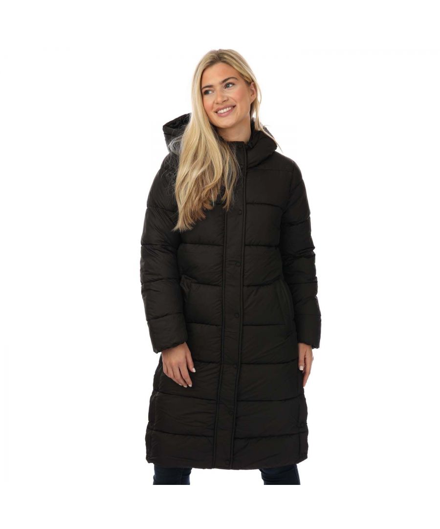 Womens Only Cammie Long Quilted Coat in black.- Drawstring hood.- Zipper and snap button closure.- Two front pockets.- Long  straight design.- Quilted outer fabric.- 100% Polyester.  Machine washable.- Ref: 15182358