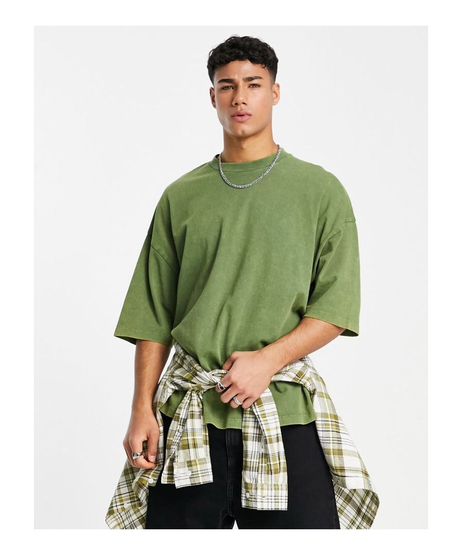 T-shirt by ASOS DESIGN Crew neck Drop shoulders Oversized fit Sold by Asos