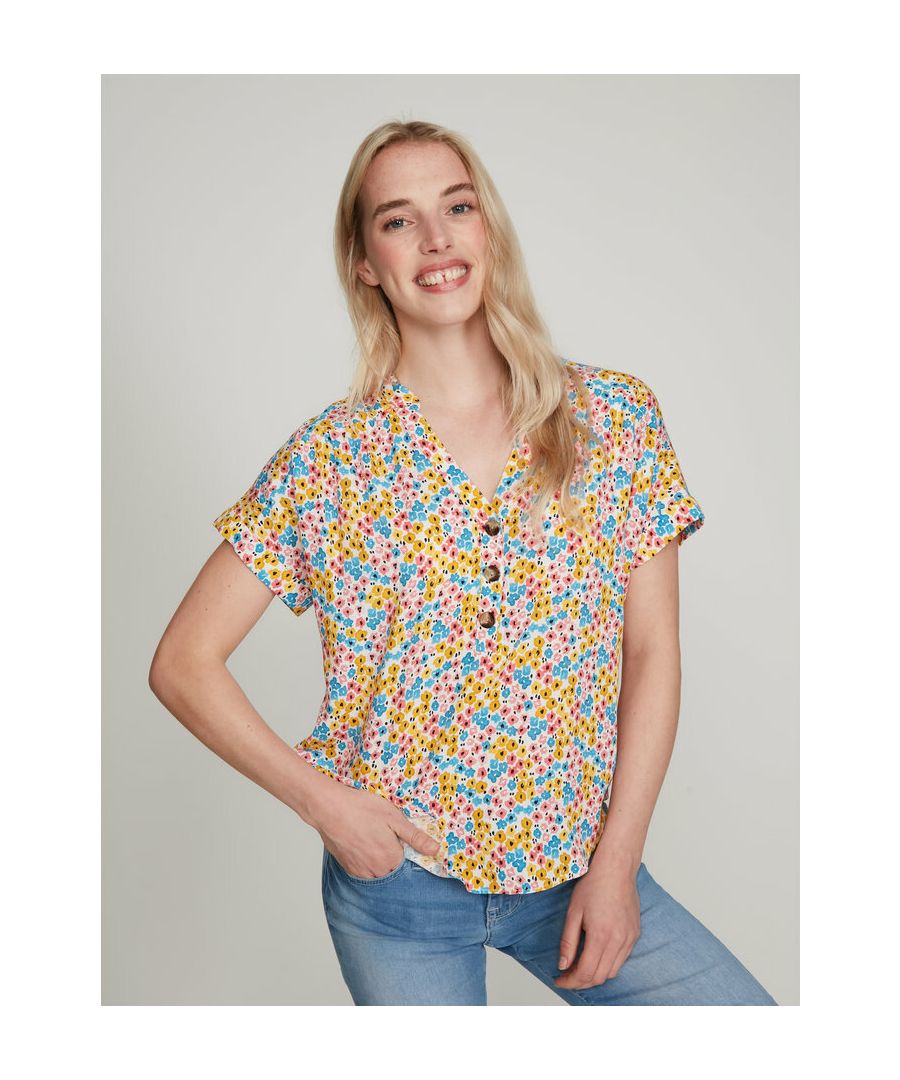 Brighten up your wardrobe with this Khost Clothing ditsy print blouse, featuring short sleeves and button detailing. Style with shorts and trainers for a trendy summer look.